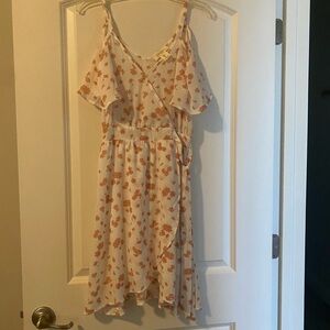 Off shoulder dress. Never warn.